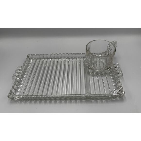 Hazel Atlas Ball & Rib Glass Sip N Smoke‎ Snack Luncheon Tray & Cup Set Of 4 - Picture 1 of 10